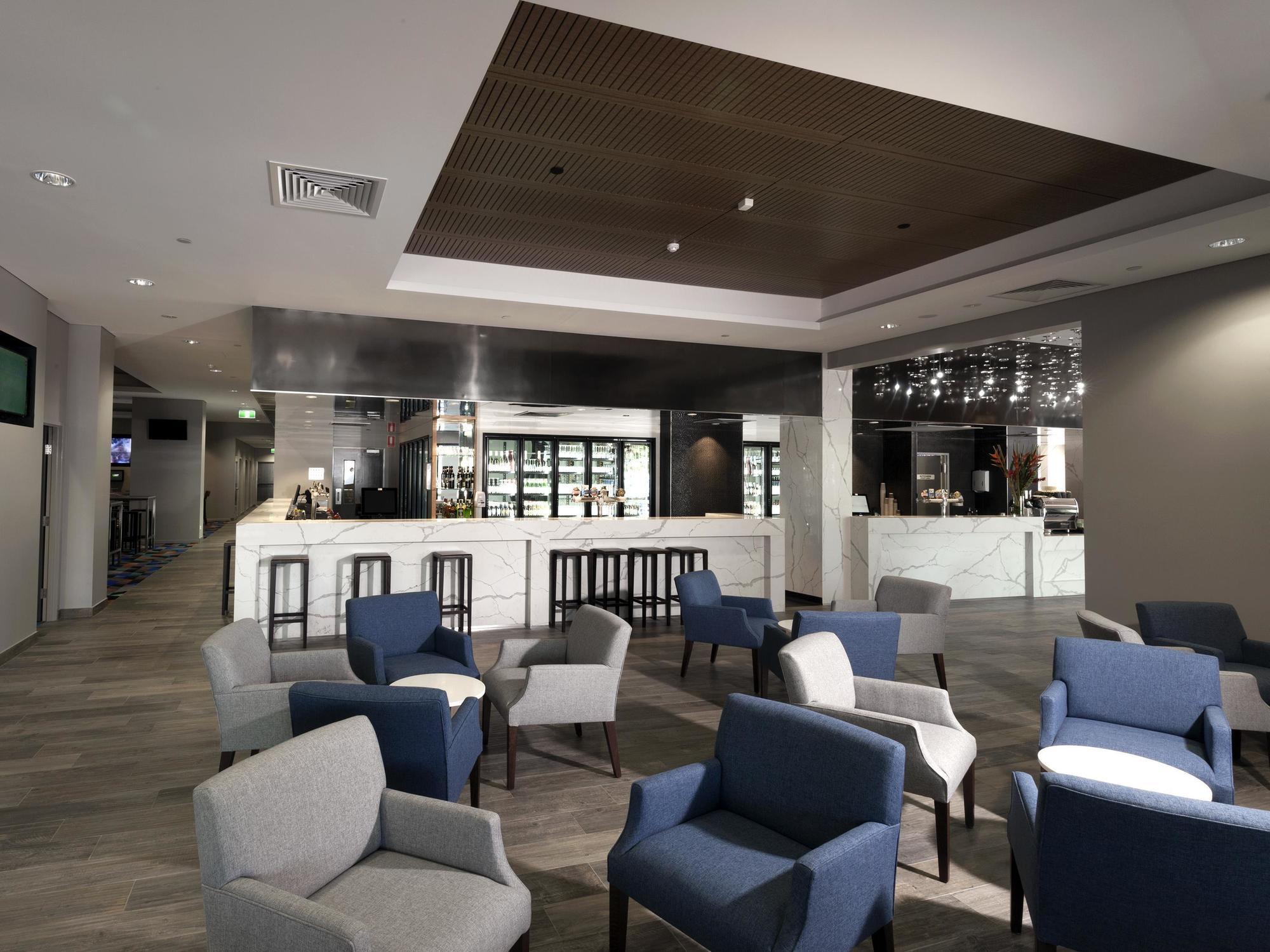 Aparthotel H On Mitchell 4*